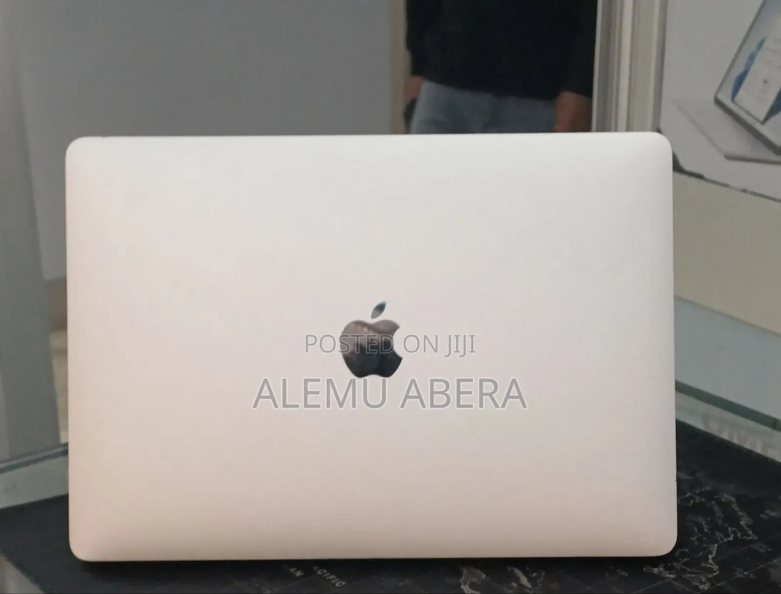 New Laptop Apple MacBook Pro 2021 M1 16GB Apple M1 Pro SSD 256GB