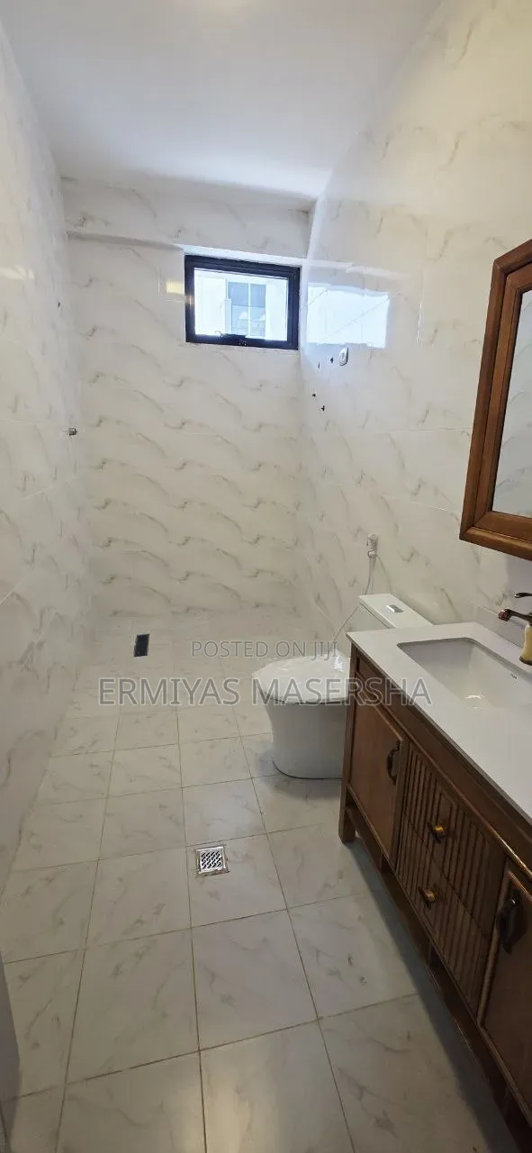 Furnished 10bdrm House in Yeka for sale