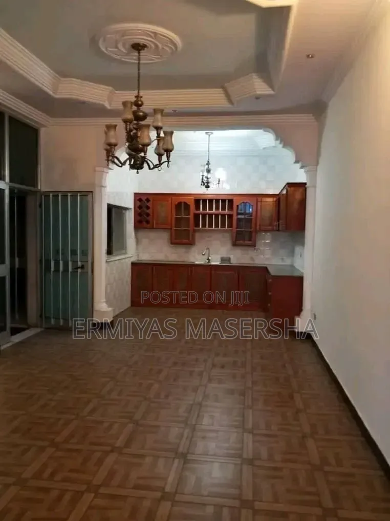 Furnished 7bdrm House in Yeka for sale