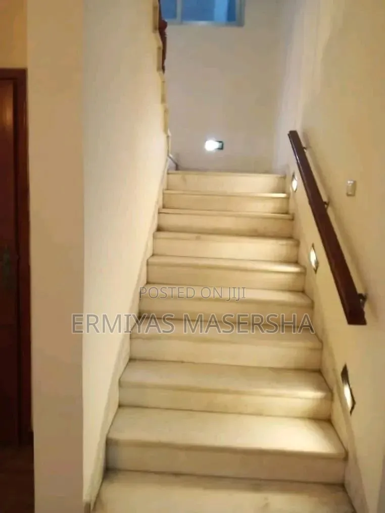 Furnished 7bdrm House in Yeka for sale