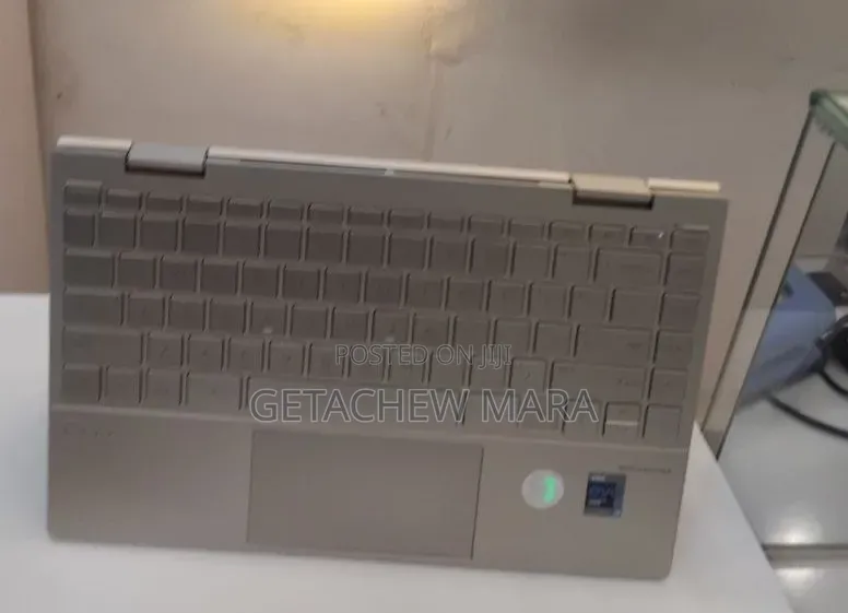 New Laptop HP Envy x360 8GB Intel Core i7 SSD 512GB