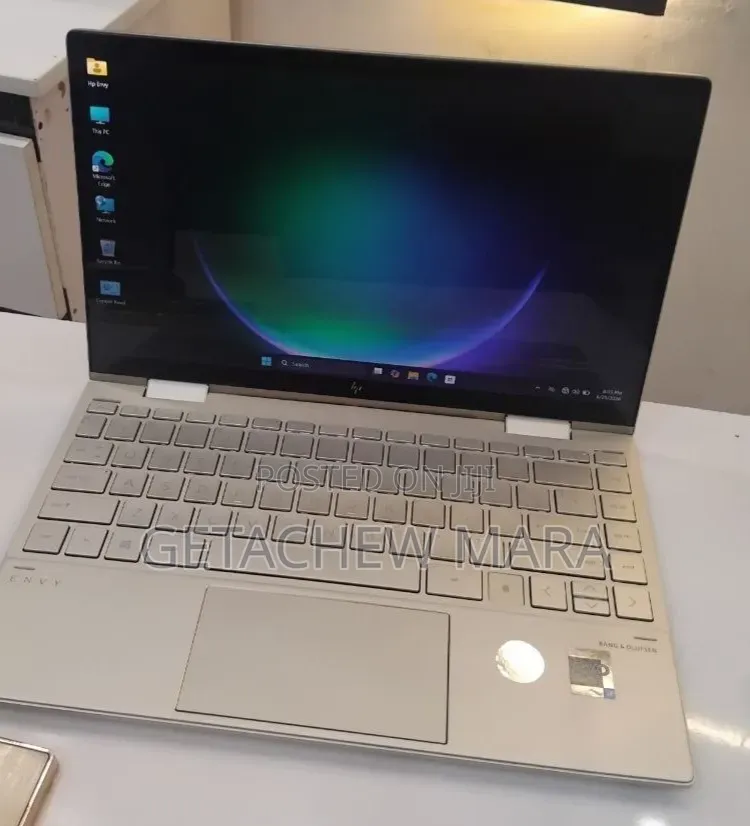 New Laptop HP Envy x360 8GB Intel Core i7 SSD 512GB