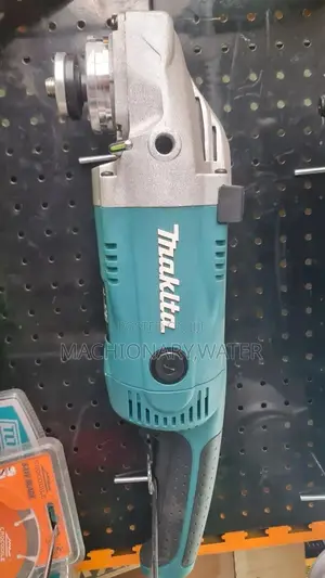 Makita Angle Grinder 2100watt