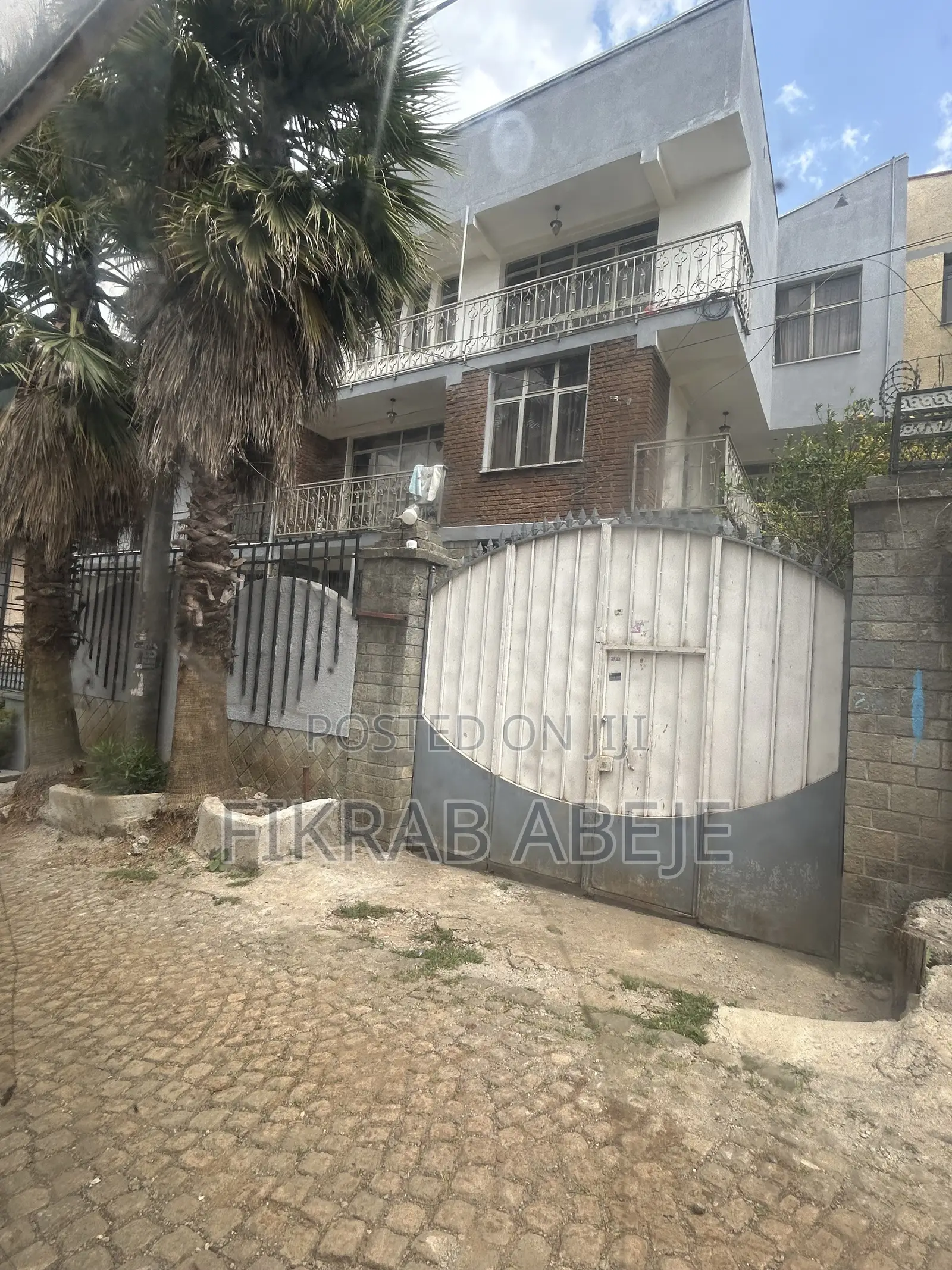 5bdrm House in Kolfe Keranio for sale