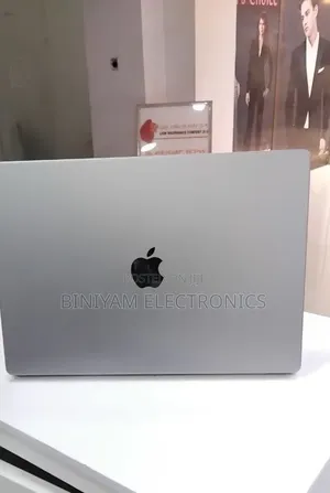 New Laptop Apple MacBook Pro 2023 M2 32GB Apple M2 SSD 1T