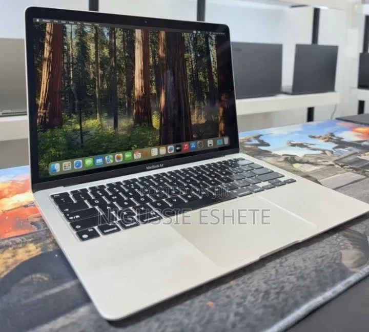 New Laptop Apple MacBook Air 2020 M1 8GB Apple M1 Pro SSD 256GB