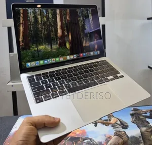 New Laptop Apple 8GB Apple M1 SSD 256GB