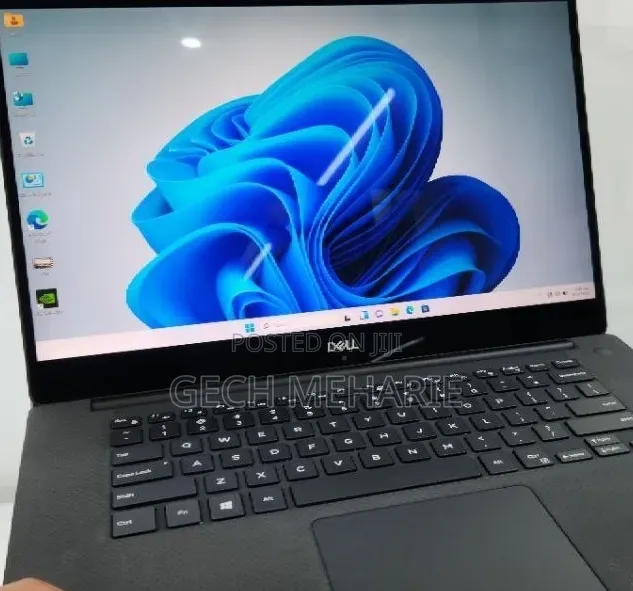 New Laptop Dell XPS 15 16GB Intel Core i7 SSD 512GB