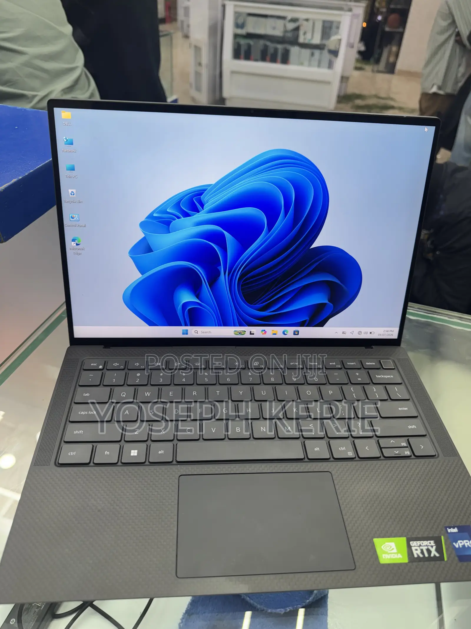 New Laptop Dell Precision 3580 32GB Intel Core i9 SSD 512GB