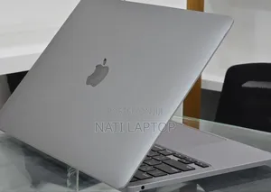 New Laptop Apple MacBook Pro 2020 M1 8GB Apple M1 Pro SSD 512GB