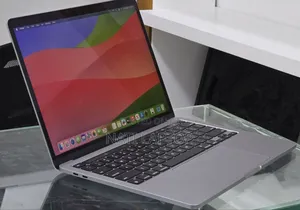 New Laptop Apple MacBook Pro 2020 M1 8GB Apple M1 Pro SSD 512GB