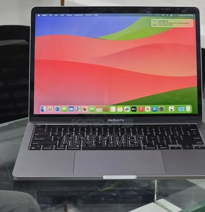 New Laptop Apple MacBook Pro 2021 M1 8GB Apple M1 Pro SSD 256GB