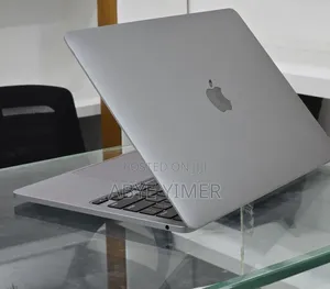 New Laptop Apple MacBook Pro 2021 M1 8GB Apple M1 Pro SSD 256GB