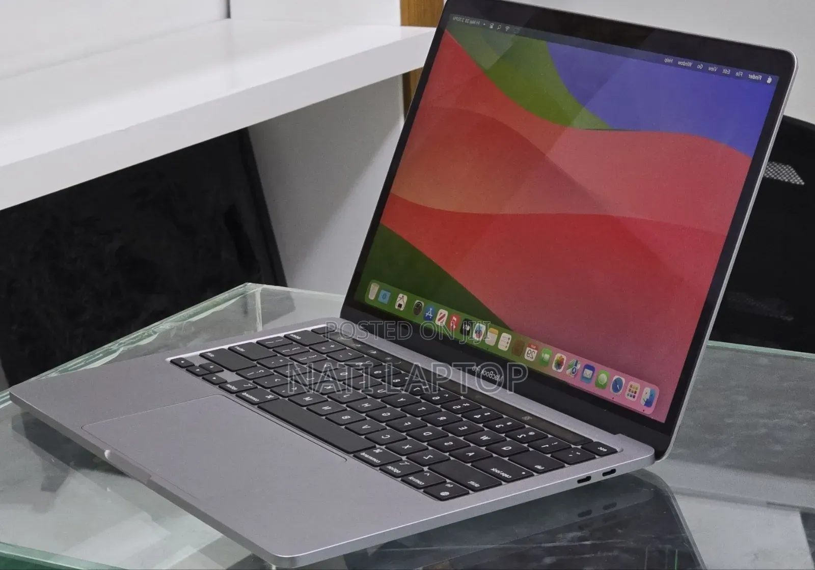 New Laptop Apple MacBook Pro 2020 M1 8GB Apple M1 Pro SSD 512GB