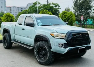Toyota Tacoma 2020 Blue
