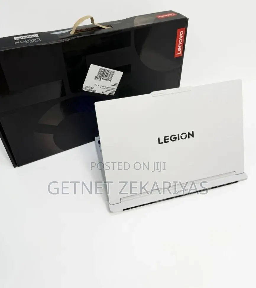 New Laptop Lenovo Legion Pro 7 32GB Intel Core Ultra 9 SSD 1T