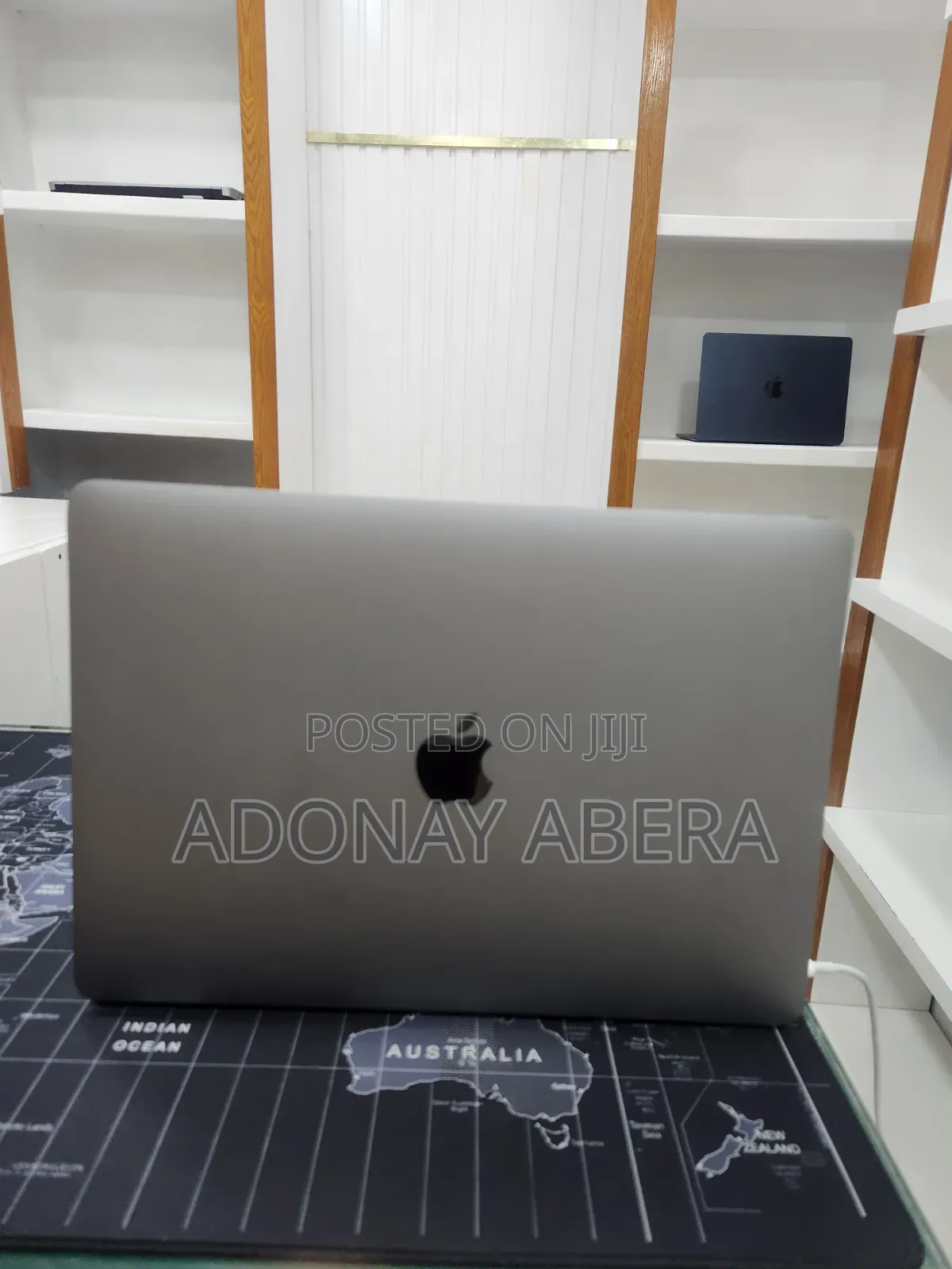 New Laptop Apple MacBook 8GB Apple M1 SSD 512GB