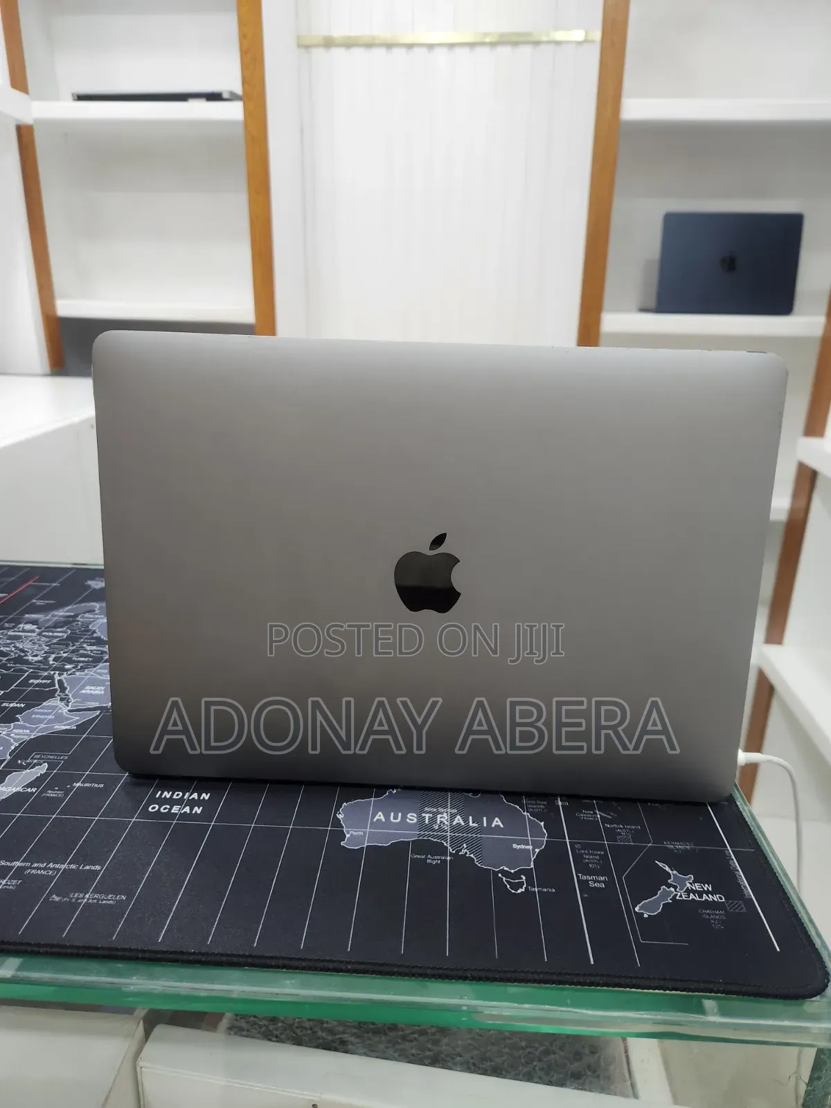 New Laptop Apple MacBook 8GB Apple M1 SSD 512GB