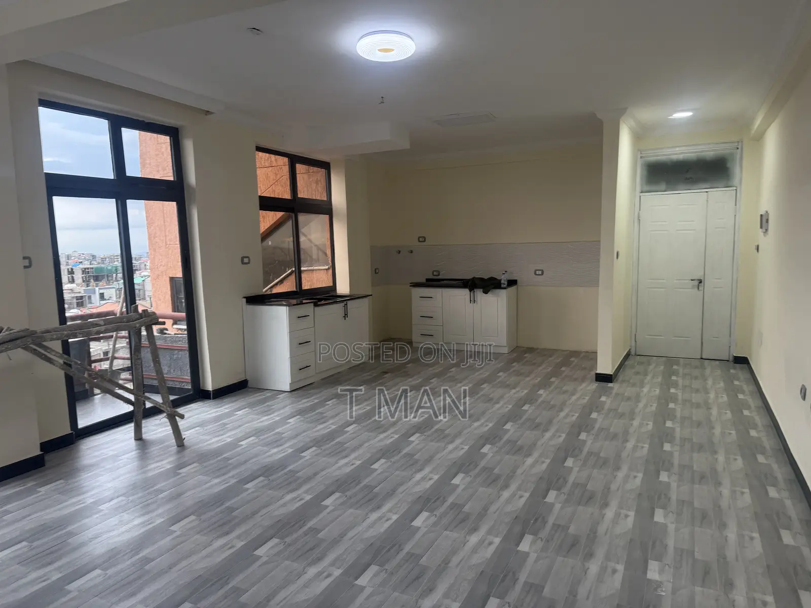 3bdrm Apartment in Yeka for rent