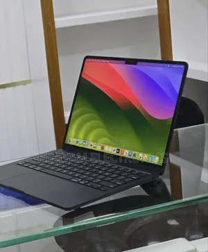 New Laptop Apple MacBook Air 2022 M2 16GB Apple M2 SSD 512GB