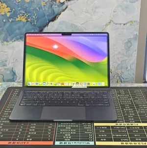 New Laptop Apple MacBook Air 2022 M2 8GB Apple M2 SSD 512GB
