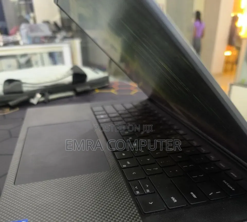 New Laptop Dell Precision 5570 16GB Intel Core i7 SSD 512GB
