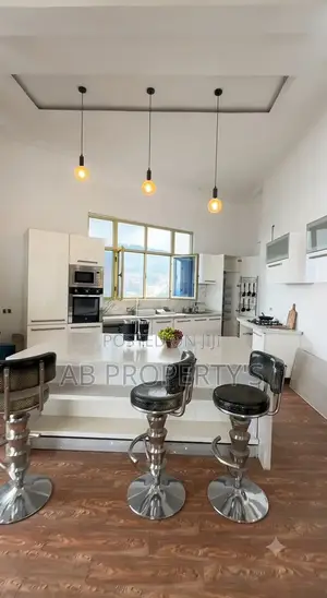 Furnished 4bdrm Apartment in Top View, Yeka for sale