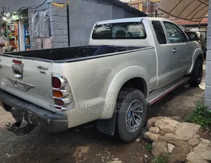 Toyota Hilux 2007 Silver