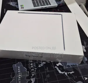 New Laptop Apple MacBook Air 2022 M2 8GB Apple M2 SSD 256GB