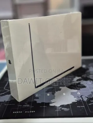 New Laptop Apple MacBook Air 2022 M2 8GB Apple M2 SSD 256GB