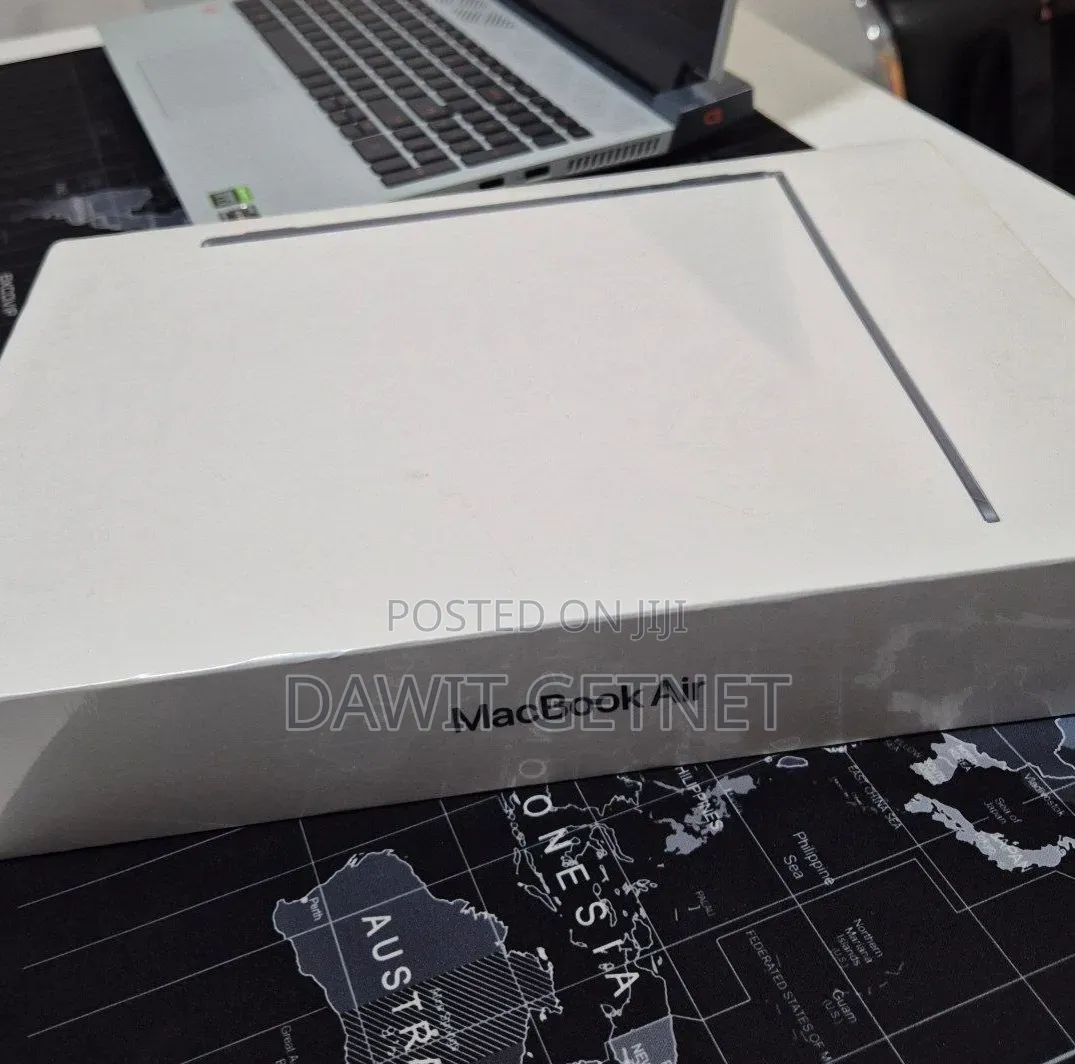 New Laptop Apple MacBook Air 2022 M2 8GB Apple M2 SSD 256GB
