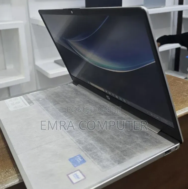 New Laptop HP 12GB Intel Core i3 SSD 512GB