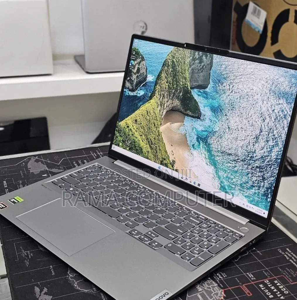 New Laptop Lenovo 32GB AMD Ryzen 7 SSD 512GB