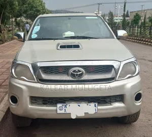 Toyota Hilux 2009 Silver