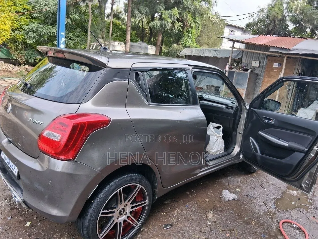 Suzuki Swift 2022 Gray