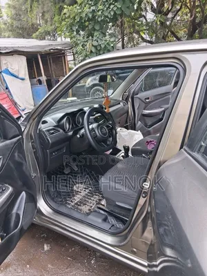 Suzuki Swift 2022 Gray