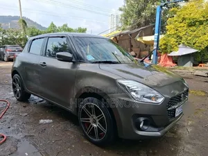 Suzuki Swift 2022 Gray