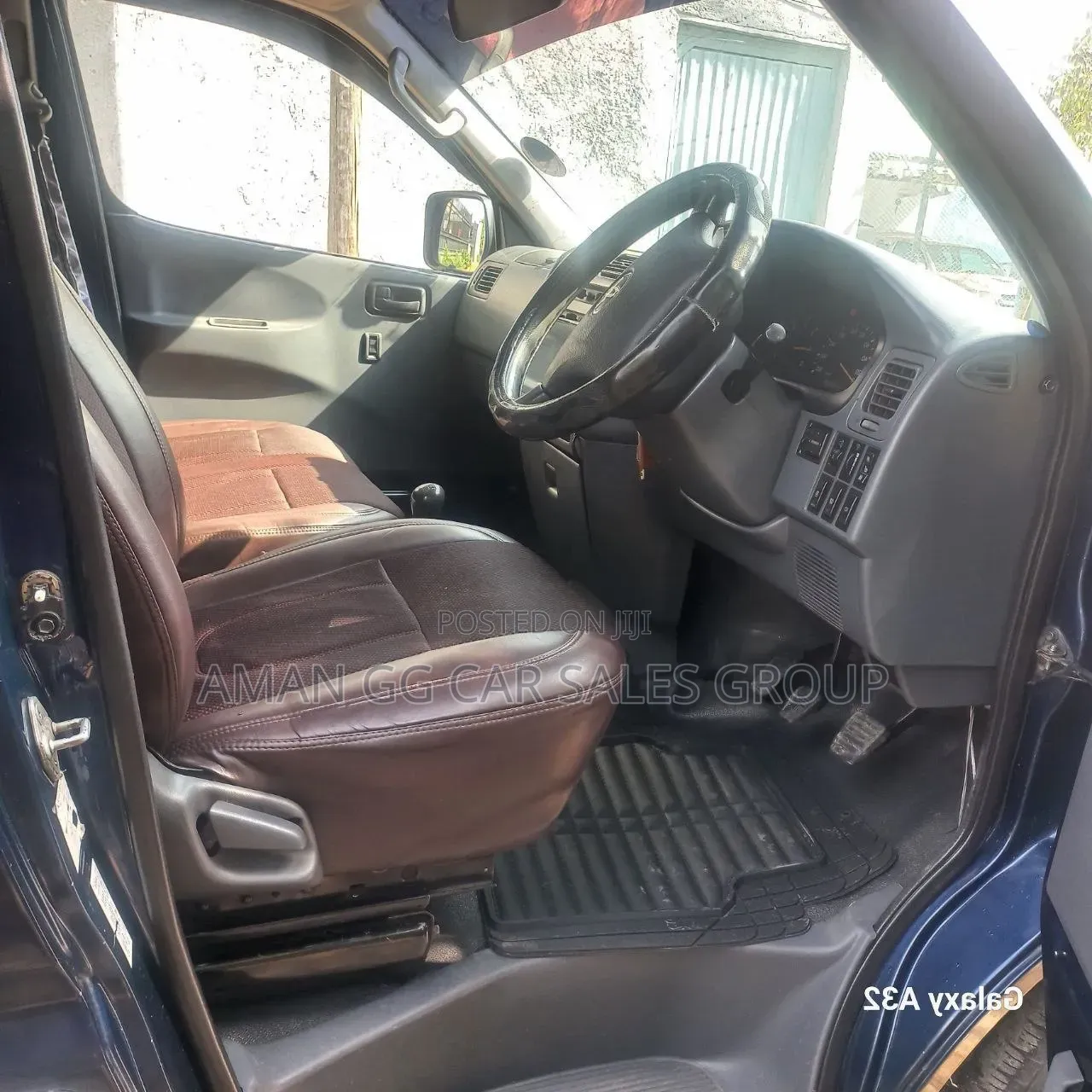 Toyota HiAce 2008 Blue