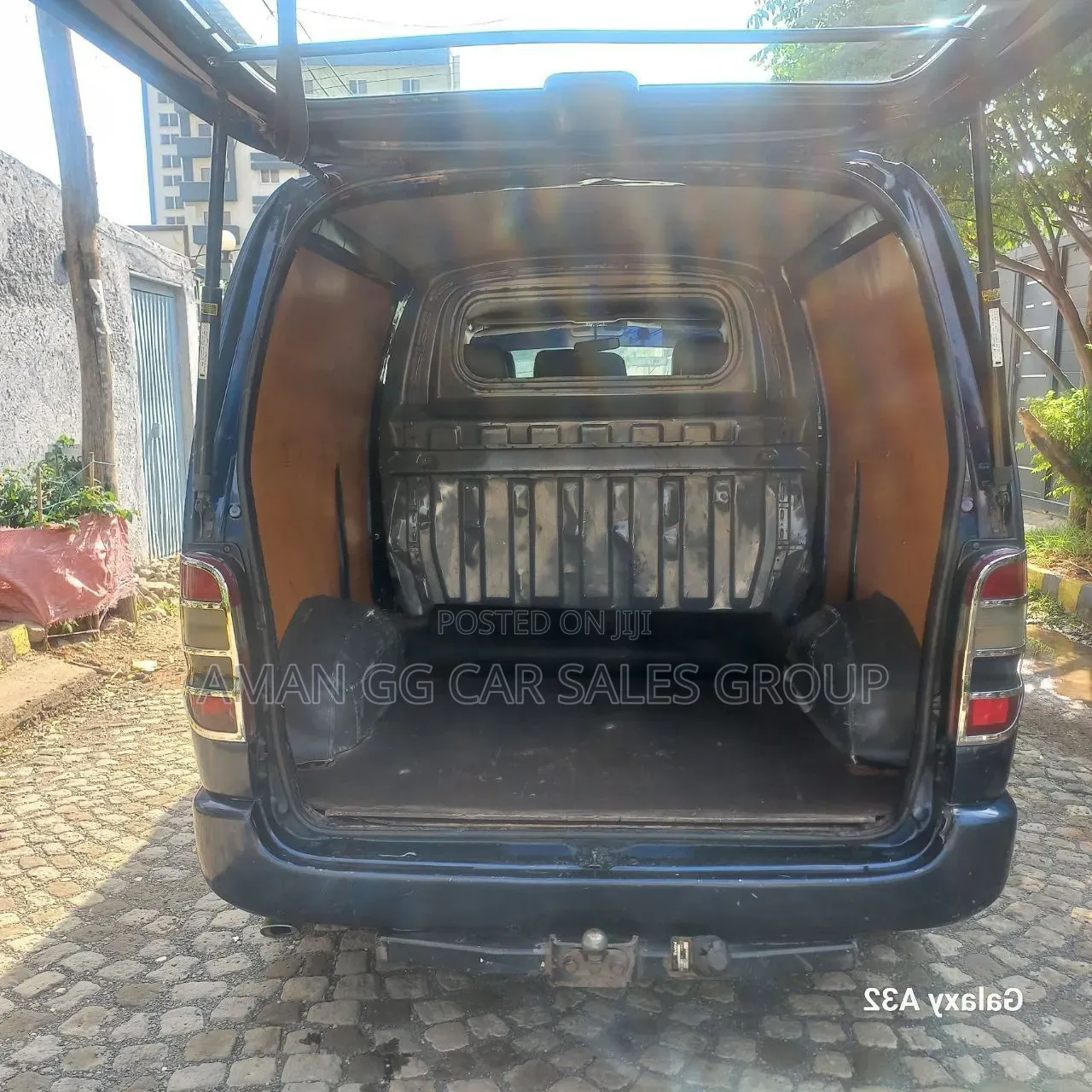 Toyota HiAce 2008 Blue