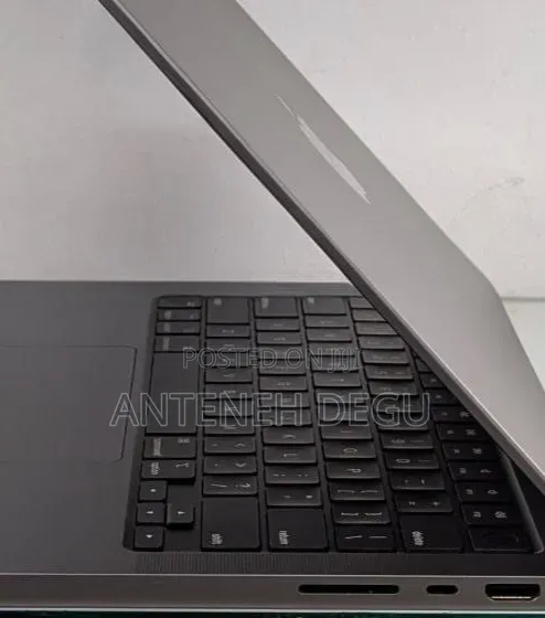 New Laptop Apple MacBook Pro 2021 M1 16GB Apple M1 Pro SSD 512GB