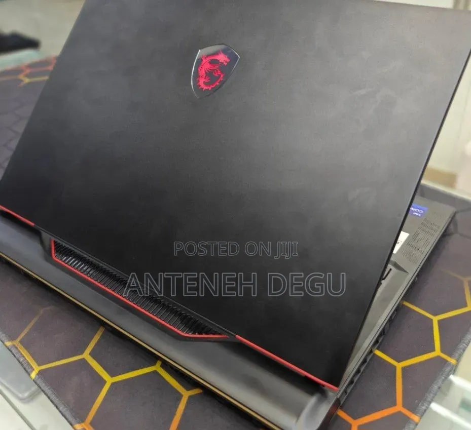 New Laptop MSI Raider GE76 12UGS 16GB Intel Core i9 SSD 1T