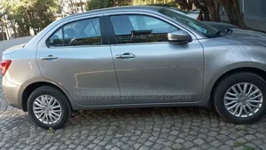 Suzuki Dzire 2022 Silver