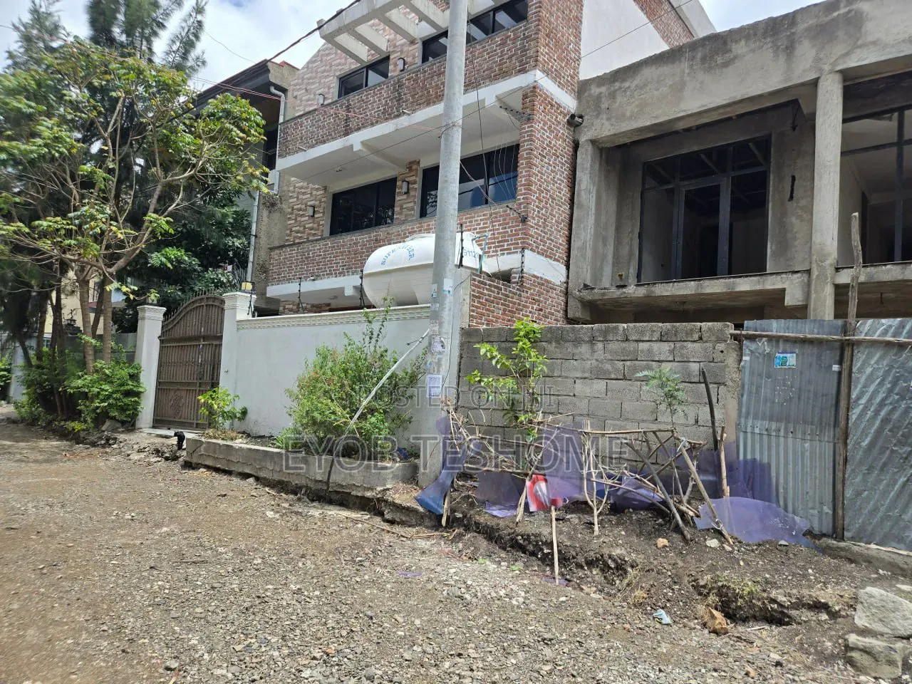 4bdrm House in ቃሊቲ, Akaky Kaliti for sale