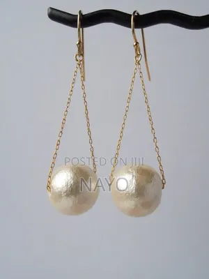 Pearl Earring