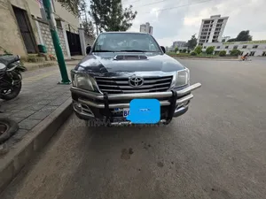 Toyota Hilux 2012 Beige