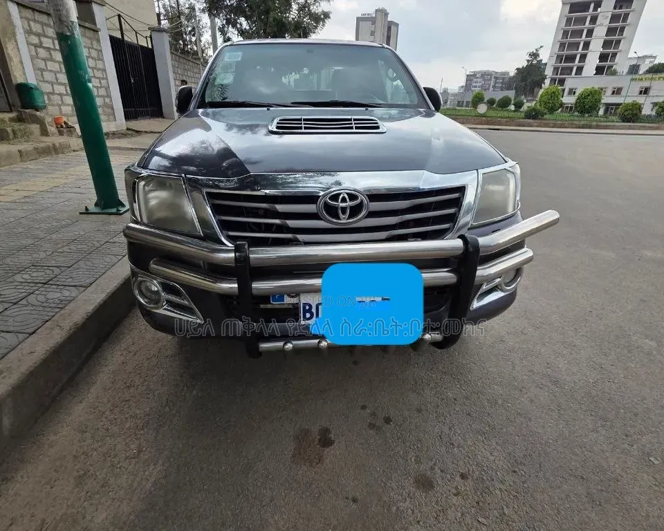 Toyota Hilux 2012 Beige