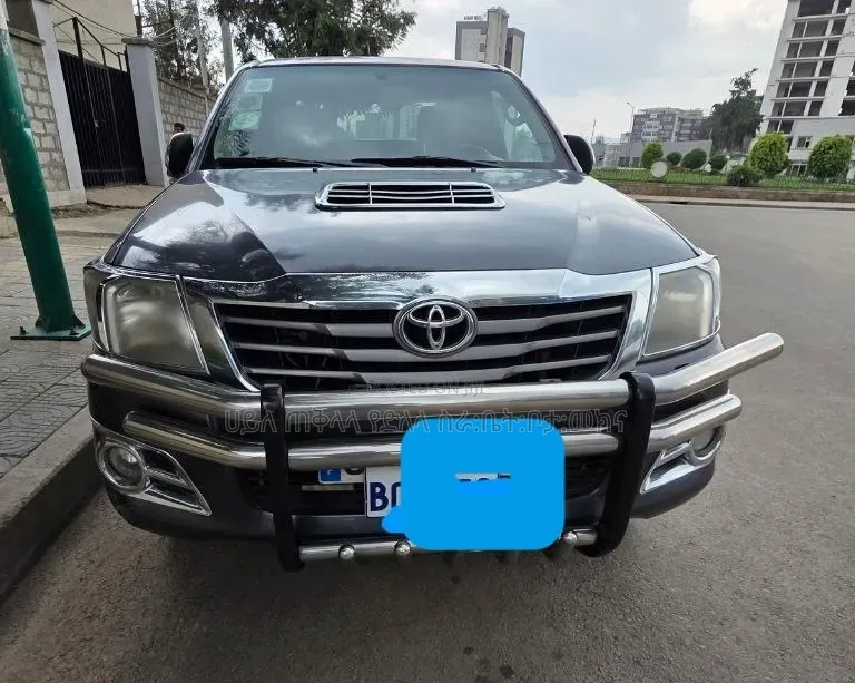 Toyota Hilux 2012 Beige
