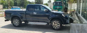 Toyota Hilux 2014 Matt Black