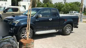 Toyota Hilux 2014 Matt Black