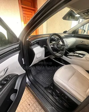 Hyundai Tucson 2023 Maroon
